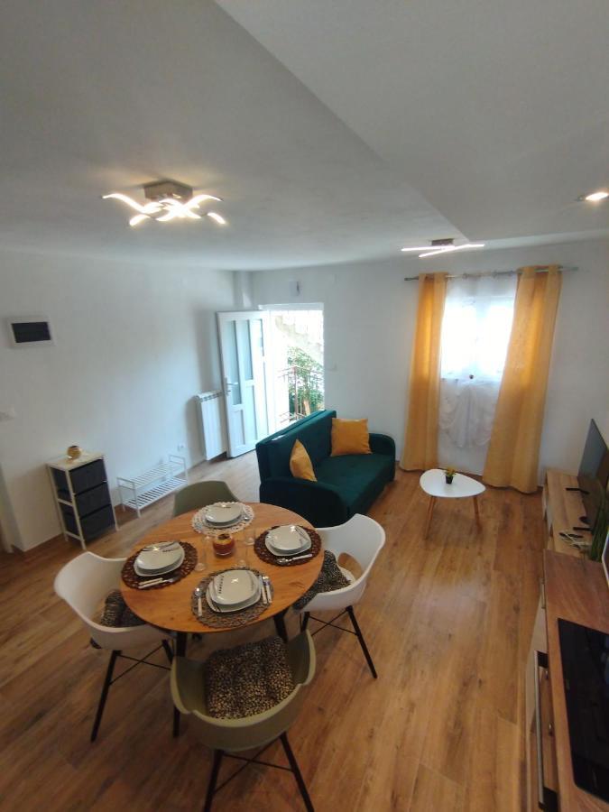 Apartment Jal ロヴィニ エクステリア 写真